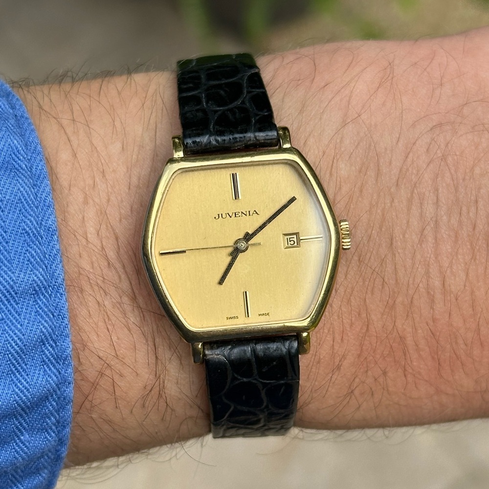 Juvenia Gold Watch with Black Leather Strap